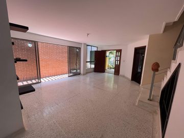 casa en arriendo en altos del limón. Cod A543
