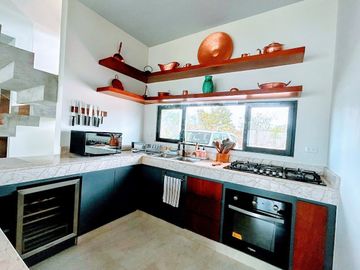 CASA EN VENTA EN YAXKUKUL YUCATAN RESIDENCIAL YAXLUM