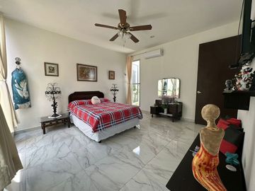 Casa en venta una planta en Mérida Yucatán, Privada Bosques de Conkal