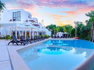 Condominio de lujo en Residencial con campo de golf, seguridad 24 hrs, acceso al