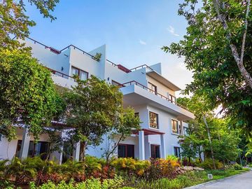 Condominio de lujo en Residencial con campo de golf, seguridad 24 hrs, acceso al