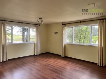 Casa en arriendo de 3 dorm. entre Puerto Octay y Frutillar