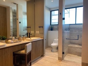 Penthouse con terraza de 25 m2, alberca familiar y alberca de adultos
