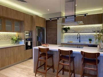 Penthouse con terraza de 25 m2, alberca familiar y alberca de adultos