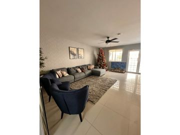 VENTA CASA EN ALTOS DEL BOSQUE - BARRIADA EL DORAL - PANELES SOLARES