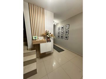 VENTA CASA EN ALTOS DEL BOSQUE - BARRIADA EL DORAL - PANELES SOLARES