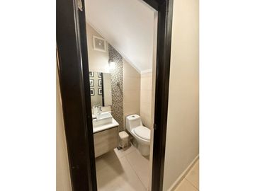 VENTA CASA EN ALTOS DEL BOSQUE - BARRIADA EL DORAL - PANELES SOLARES
