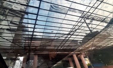 2 Bedroom w/ Parking For Sale in Valencia Hills Quezon City