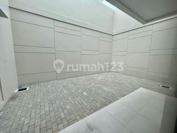 Disewakan Rumah Pik2