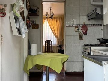 VENTA DE CASA EN ÑUÑOA 4 dorm., 2Baños, Metro Ñuñoa L3 y L6
