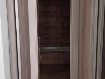 Nuevo VALOR Piso a estrenar de 4 amb. con coch. Edificio (3 años) con PISCINA Y AMPLIO SUM CON PARRILLA. POSIBILIDAD DE PERMUTA POR UNA CASA EN BANFIE