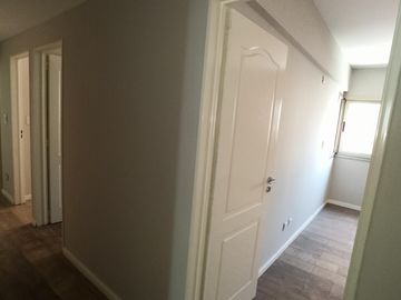 Nuevo VALOR Piso a estrenar de 4 amb. con coch. Edificio (3 años) con PISCINA Y AMPLIO SUM CON PARRILLA. POSIBILIDAD DE PERMUTA POR UNA CASA EN BANFIE