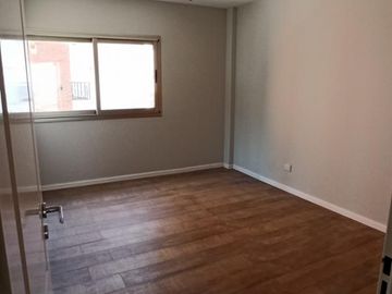 Nuevo VALOR Piso a estrenar de 4 amb. con coch. Edificio (3 años) con PISCINA Y AMPLIO SUM CON PARRILLA. POSIBILIDAD DE PERMUTA POR UNA CASA EN BANFIE