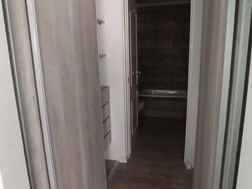 Nuevo VALOR Piso a estrenar de 4 amb. con coch. Edificio (3 años) con PISCINA Y AMPLIO SUM CON PARRILLA. POSIBILIDAD DE PERMUTA POR UNA CASA EN BANFIE