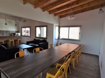 Nuevo VALOR Piso a estrenar de 4 amb. con coch. Edificio (3 años) con PISCINA Y AMPLIO SUM CON PARRILLA. POSIBILIDAD DE PERMUTA POR UNA CASA EN BANFIE