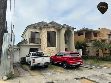 Casa de venta en Urb. Santa María de Casa Grande – código:15411