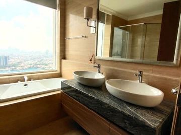 APARTEMEN BOTANICA SIMPRUG COMBINED, BEST VIEW, 2 BALCONY