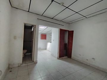 ! oportunidad para inversión ! Casa En Venta  Excelente Ubicación. Cod V8598