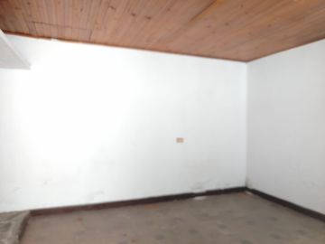 ! oportunidad para inversión ! Casa En Venta  Excelente Ubicación. Cod V8598