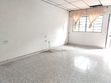 ! oportunidad para inversión ! Casa En Venta  Excelente Ubicación. Cod V8598