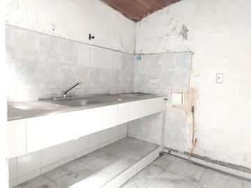 ! oportunidad para inversión ! Casa En Venta  Excelente Ubicación. Cod V8598