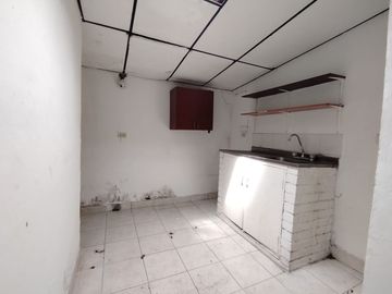 ! oportunidad para inversión ! Casa En Venta  Excelente Ubicación. Cod V8598