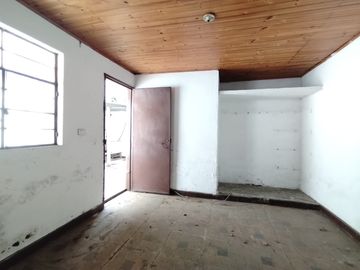! oportunidad para inversión ! Casa En Venta  Excelente Ubicación. Cod V8598