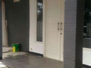 Rumah Babatan Pilang Wiyung Row jalan 2 mobil