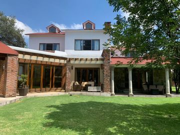 CASA EN VENTA CON SEGURIDAD EN HACIENDA DE VALLE ESCONDIDO, ATIZAPÁN DE ZARAGOZA