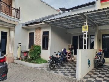 Rumah Karang Tengah Ciledug dalam Perumahan Cantik