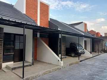 Rumah Baru SIAP HUNI Dekat Tol Gedebage Cinambo Kodya Bandung
