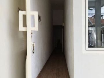 Rumah Manyar Jaya STRATEGIS, BAGUS