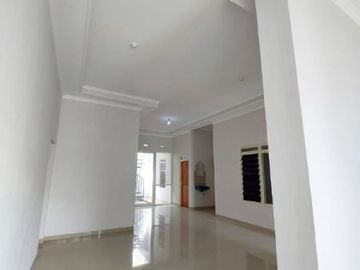 Rumah Manyar Jaya STRATEGIS, BAGUS