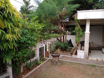 Rumah dalam komplek hook di kelapa 2 depok