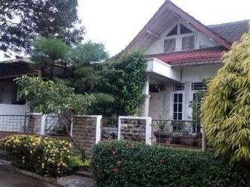Rumah dalam komplek hook di kelapa 2 depok