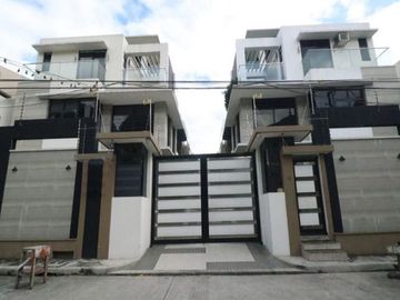 Spacious House and Lot for Sale in New Manila PH2124 A