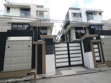 Spacious House and Lot for Sale in New Manila PH2124 A