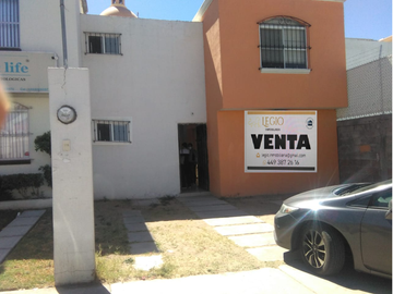CASA EN VENTA PROL. ADORATRICES, VNSA  SECTOR ENCINOS, AGUASCALIENTES