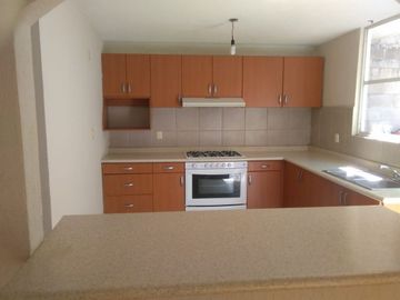 CASA EN VENTA PROL. ADORATRICES, VNSA  SECTOR ENCINOS, AGUASCALIENTES