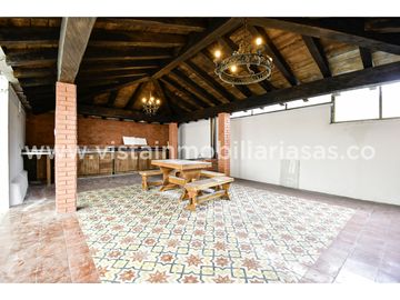 Venta Casa Comercial Sector La Camelia, Manizales