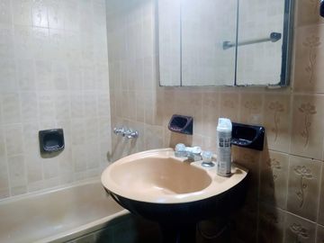 Casa 5 amb. en Venta en Merlo