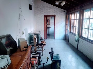 Casa 5 amb. en Venta en Merlo