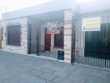 Casa 5 amb. en Venta en Merlo