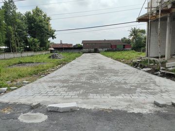 TANAH PERUMAHAN JAKAL, TIMUR UII PUSAT, BERPAGAR KELILING