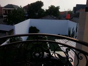 Rumah mewah 2 lt siap huni ada pool di Cipedak Jak Sel