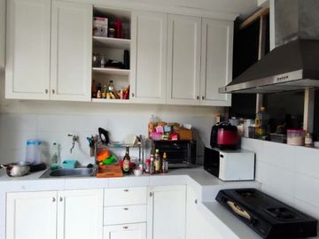 Dijual Rumah Multiakses Bagus 2 Lantai Full Furnish di Suvarna Sutera