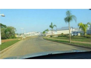 VENDO APARTAMENTO EN ARRAIJAN PLAYA DORADA 3R