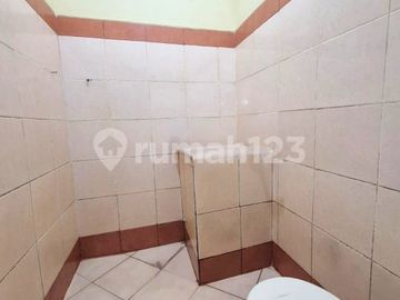 Rumah Terawat Lokasi Strategis di Cinere - Harga Nego