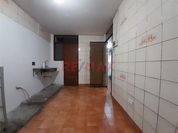 Venta De Casa Con Cochera En Urbanizacion San Diego - Smp