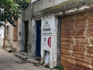 SE VENDE EXCELENTE DEMOLICION LARREA 50 (500m2)